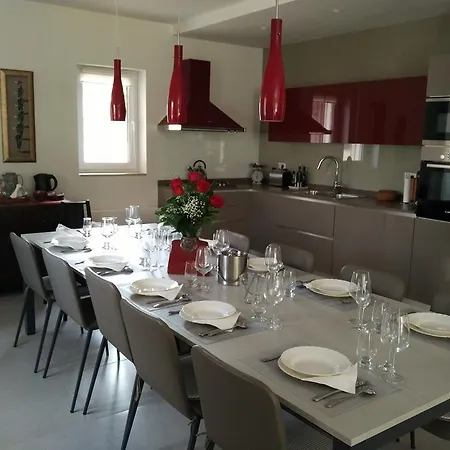Eda Villa